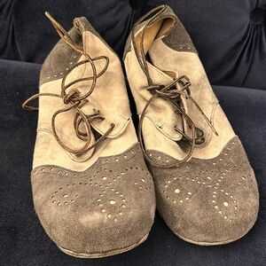 Magnolia Pearl Leather Shoes Used and Worn Size 40, 9 US